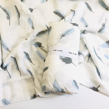 Load image into Gallery viewer, A 70% bamboo baby swaddle baby muslin blanket quality better than Aden Anais Baby Multi-use big diaper Blanket Infant Wrap