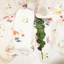 Load image into Gallery viewer, A 70% bamboo baby swaddle baby muslin blanket quality better than Aden Anais Baby Multi-use  big diaper Blanket Infant Wrap
