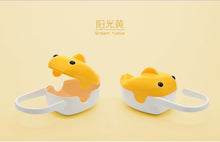 Load image into Gallery viewer, Baby Solid Pacifier Box Portable Cute Whale Shape Kids Pacifier Nipple Cradle Holder Travel Storage Case PP Plastic Pacifier Box
